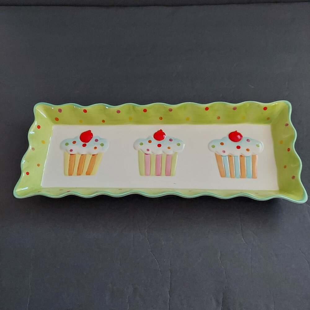 Cupcake Collection by Joy - Light Green Ceramic Tray with 3 Colorful Cupcakes